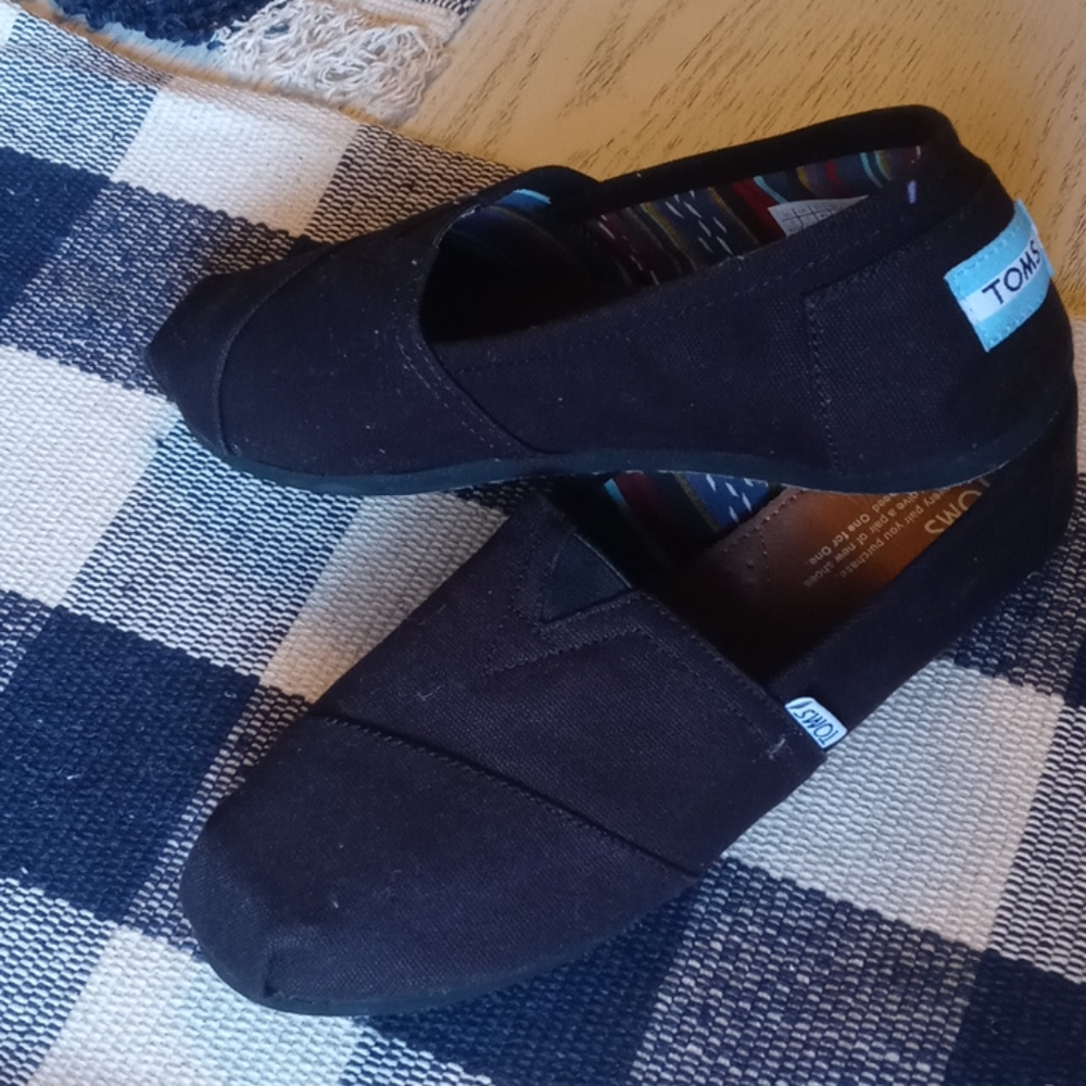 Toms